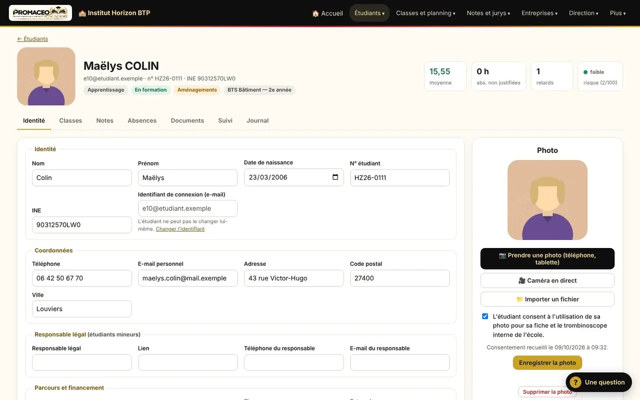 La scolarité : fiches, trombinoscope, absences, carnet de notes